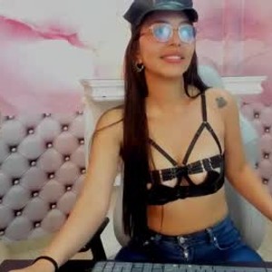 sexcityguide.com lia_sky_ livesex profile in skinny cams