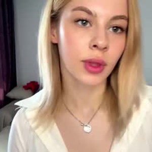 chaturbate lil_elisa webcam profile pic via pornsexycams.com
