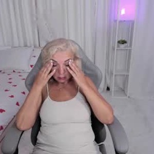 chaturbate lilia_moons webcam profile pic via badgirlwebcam.com