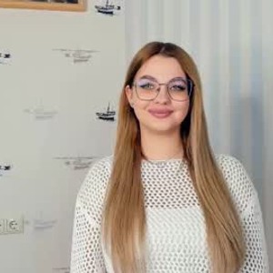 sexcityguide.com liliandollins livesex profile in shy cams