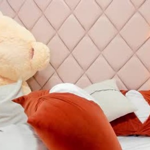 chaturbate liliashara webcam profile pic via sexlivecamsites.com
