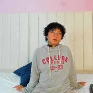 xxx-topcamgirls.com lilith_flowers08 livesex profile in dad cams