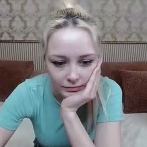 Camgirl is actually offline