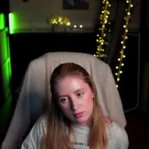 cam-performer.com lilpoison_ivy livesex profile in blonde cams