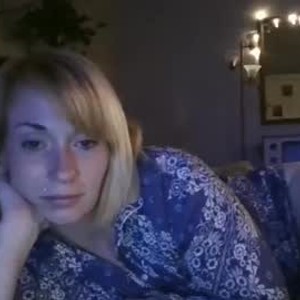 chaturbate lilredv webcam profile pic via bestlivesexchat.com