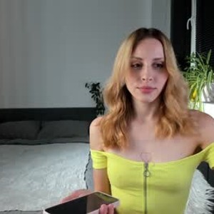 netcams24.com lily__love livesex profile in blonde cams