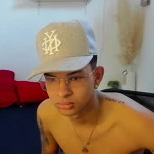 chaturbate lily_megan2 webcam profile pic via amateursex-livecam.com