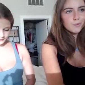 chaturbate lilytayloroxo Live Webcam Featured On livesexr.com