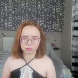 free6cams.com linarivall livesex profile in curvy cams