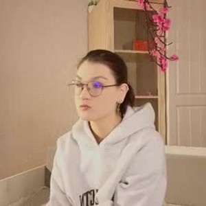 amateursex-livecam.com linna4kiss livesex profile in petite cams