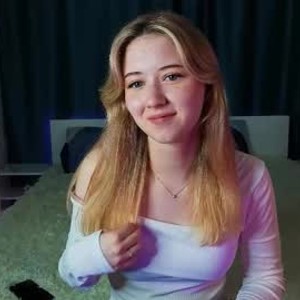 chaturbate lisafavor Live Webcam Featured On gonewildcams.com