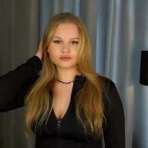 chaturbate lizbethfrankson webcam profile pic via bestlivesexchat.com