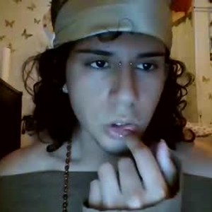 Cam boy lloviendoflores