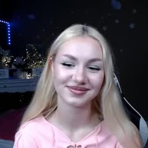 Camgirl is actually offline