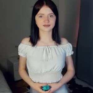 livesex.fan lolafancy livesex profile in shy cams