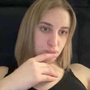 chaturbate lolamuur webcam profile pic via iluvcams.com