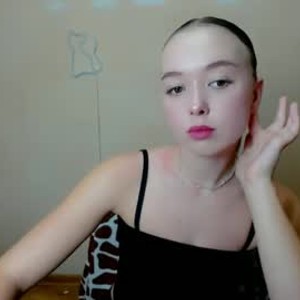 chaturbate lolapretty11 webcam profile pic via badgirlwebcam.com