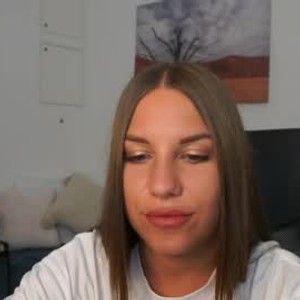 Camgirl is actually offline