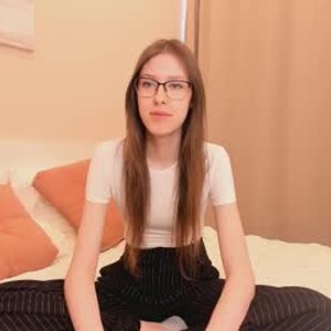 chaturbate lorettaeells webcam profile pic via pornsexycams.com