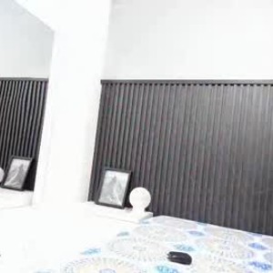 chaturbate loriimartinez webcam profile pic via privat-livecam.com