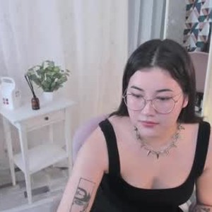 chaturbate louis_vuitton___ webcam profile pic via livesexasiancams.com