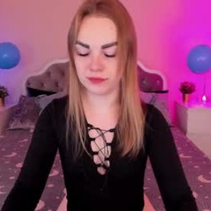 Camgirl is actually offline