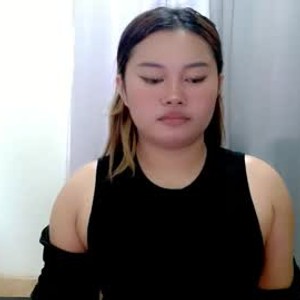 chaturbate lovelypinay_ webcam profile pic via glamcambabes.com