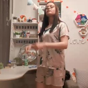 chaturbate lucylia_frogg webcam profile pic via xxx-topcamgirls.com