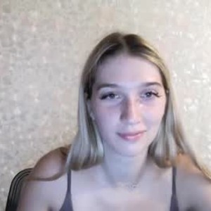 pornos.live lucyreeel livesex profile in findom cams
