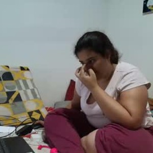 cam-performer.com luisahot_9727 livesex profile in redhead cams