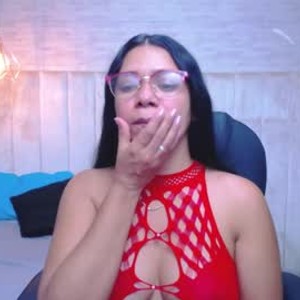 girlsupnorth.com lulu_lopezzz livesex profile in slave cams