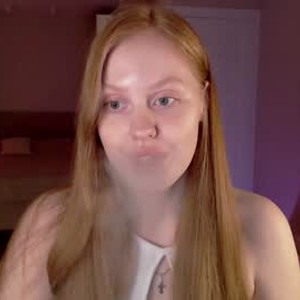 netcams24.com lulu_moons livesex profile in redhead cams