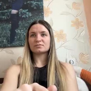 girlsupnorth.com lust_lunatic livesex profile in young cams