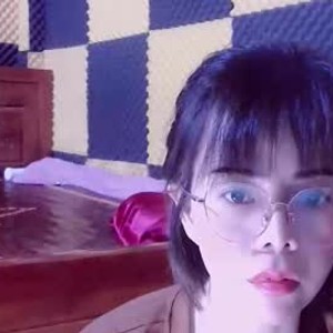 chaturbate lyly_sexxy webcam profile pic via cheapadultsexcams.com