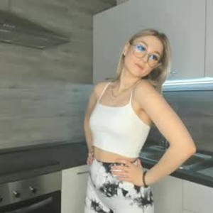 livesex.fan lynncroke livesex profile in skinny cams