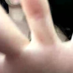 chaturbate maddyhasyummypussy webcam profile pic via bestlivesexchat.com