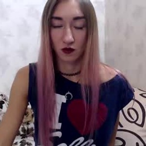 Camgirl is actually offline