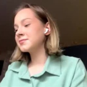 chaturbate madelynknaggs webcam profile pic via myliveeroticcams.com