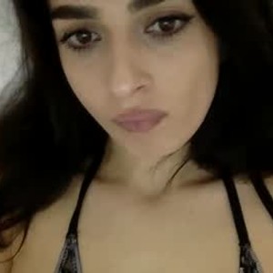 maia_anaks webcam livesex profile on pornos.live