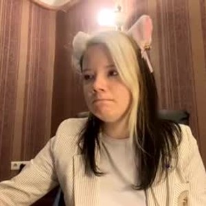 chaturbate mammieelton webcam profile pic via livestrip-joy.com
