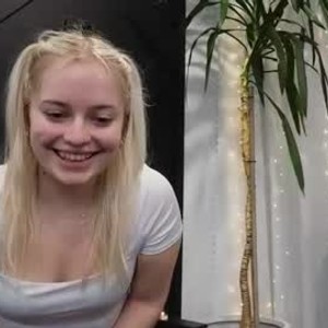 chaturbate margot_robbie7 webcam profile pic via bestlivesexchat.com