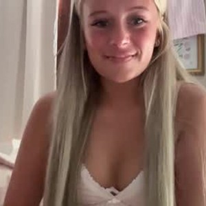 chaturbate mialuvsya webcam profile pic via amateursex-livecam.com