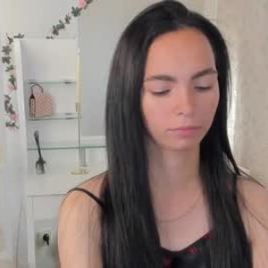 livesex.fan milaflow livesex profile in shy cams