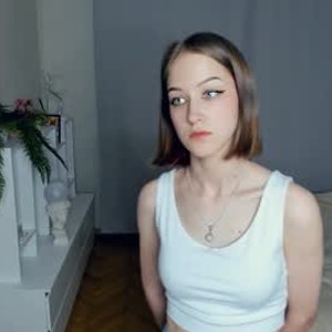 onaircams.com milly_motion livesex profile in shy cams