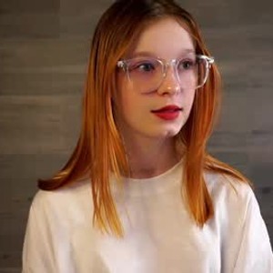 girlsupnorth.com mineliaaa livesex profile in redhead cams