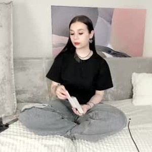 chaturbate mirahills webcam profile pic via watchgirlcam.com