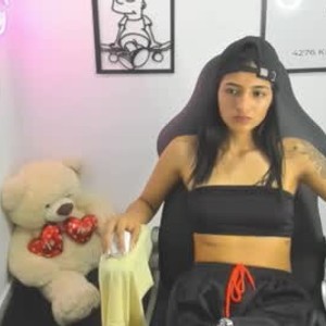 Camgirl is actually offline