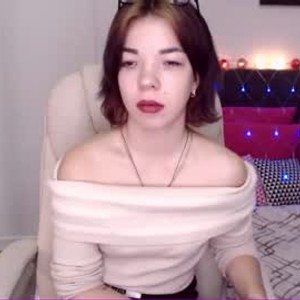 Camgirl is actually offline