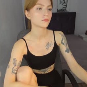 elivecams.com mollydangerous livesex profile in femdom cams