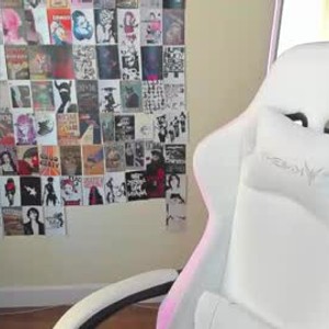 chaturbate mollydevonn webcam profile pic via badgirlwebcam.com